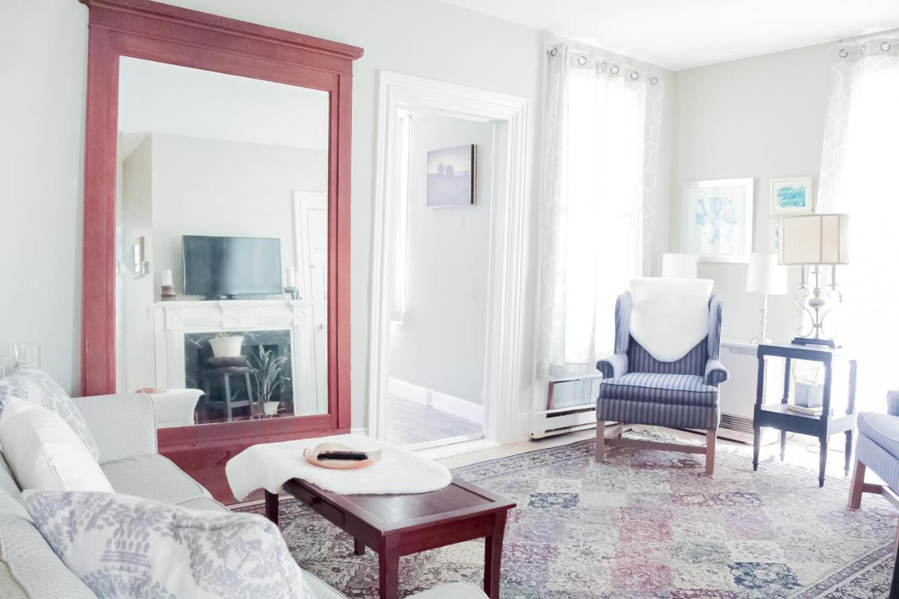 Honeysuckle Suite Apartment In Downtown Rockland ภายนอก รูปภาพ