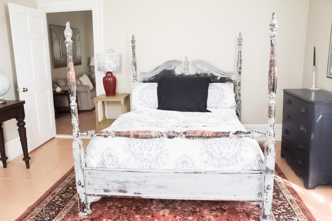 Honeysuckle Suite Apartment In Downtown Rockland ภายนอก รูปภาพ